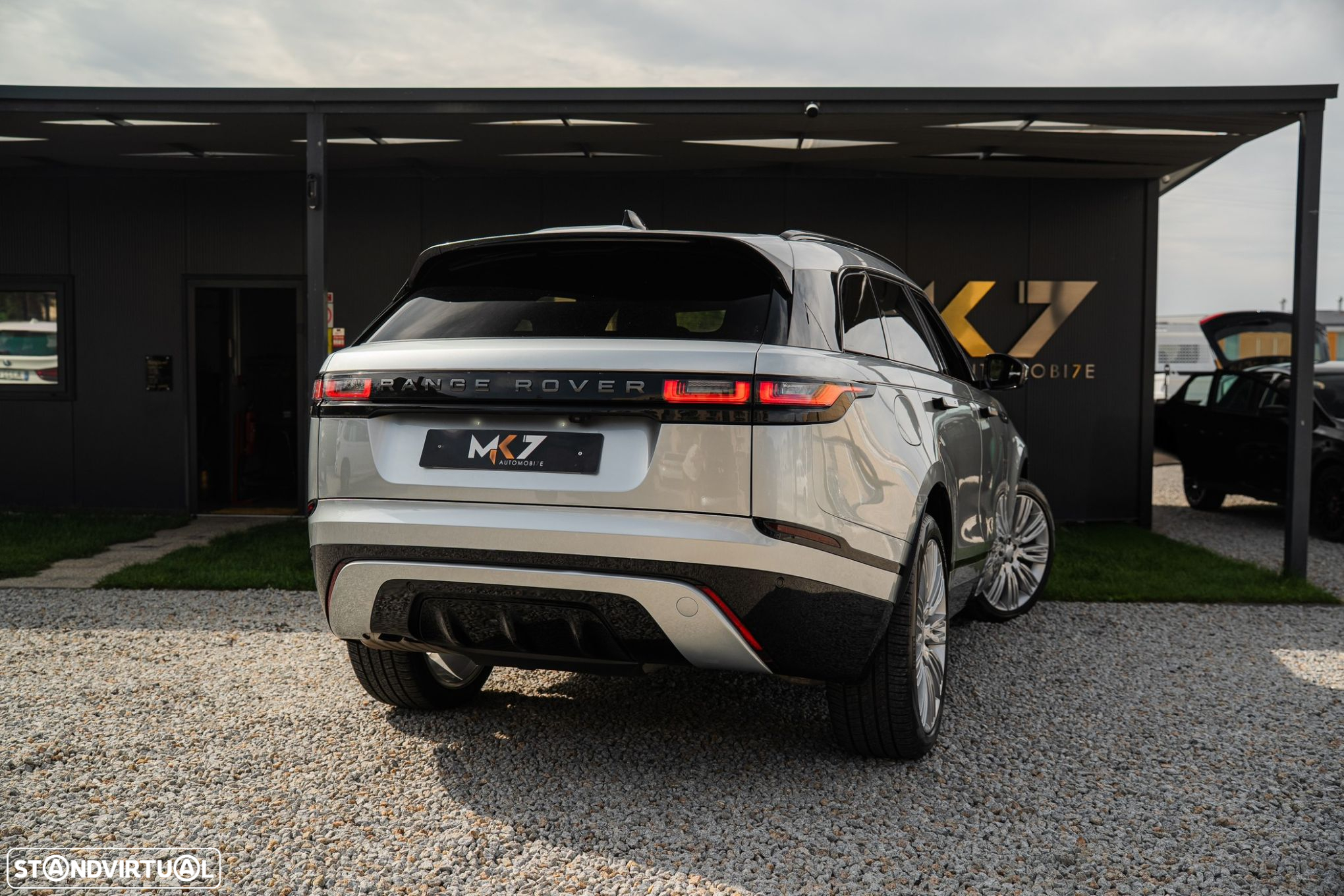 Land Rover Range Rover Velar 2.0 D R-Dynamic - 11