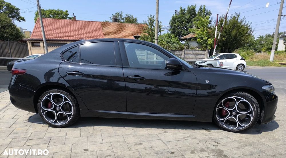 Alfa Romeo Giulia 2.0 Turbo AWD AT8 Veloce - 7