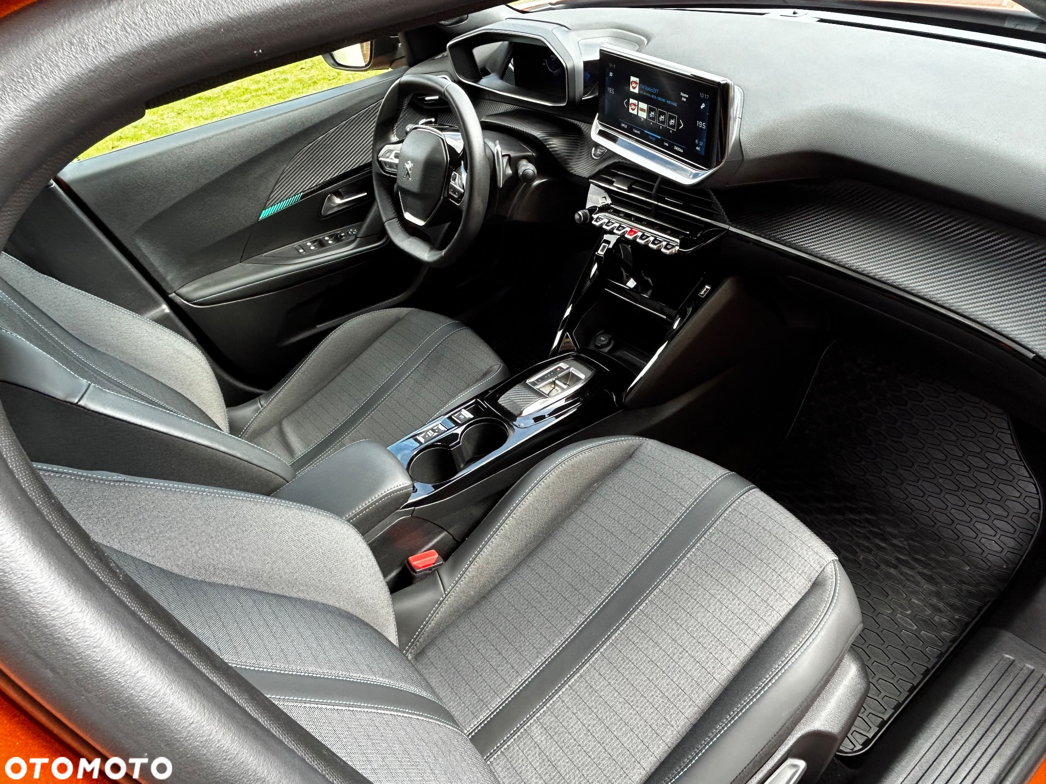 Peugeot 2008 1.2 PureTech Allure S&S EAT8 - 7