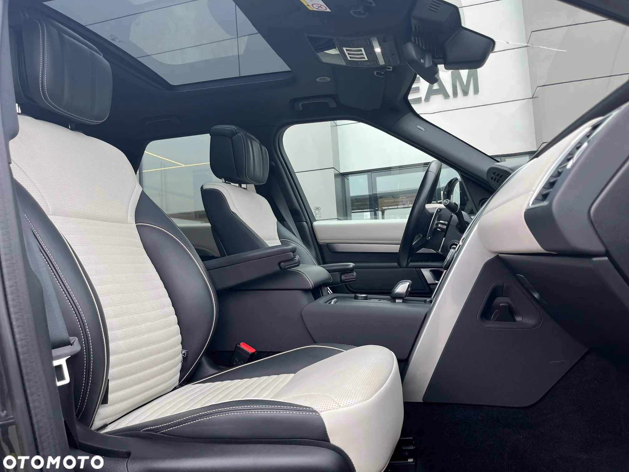 Land Rover Discovery - 8