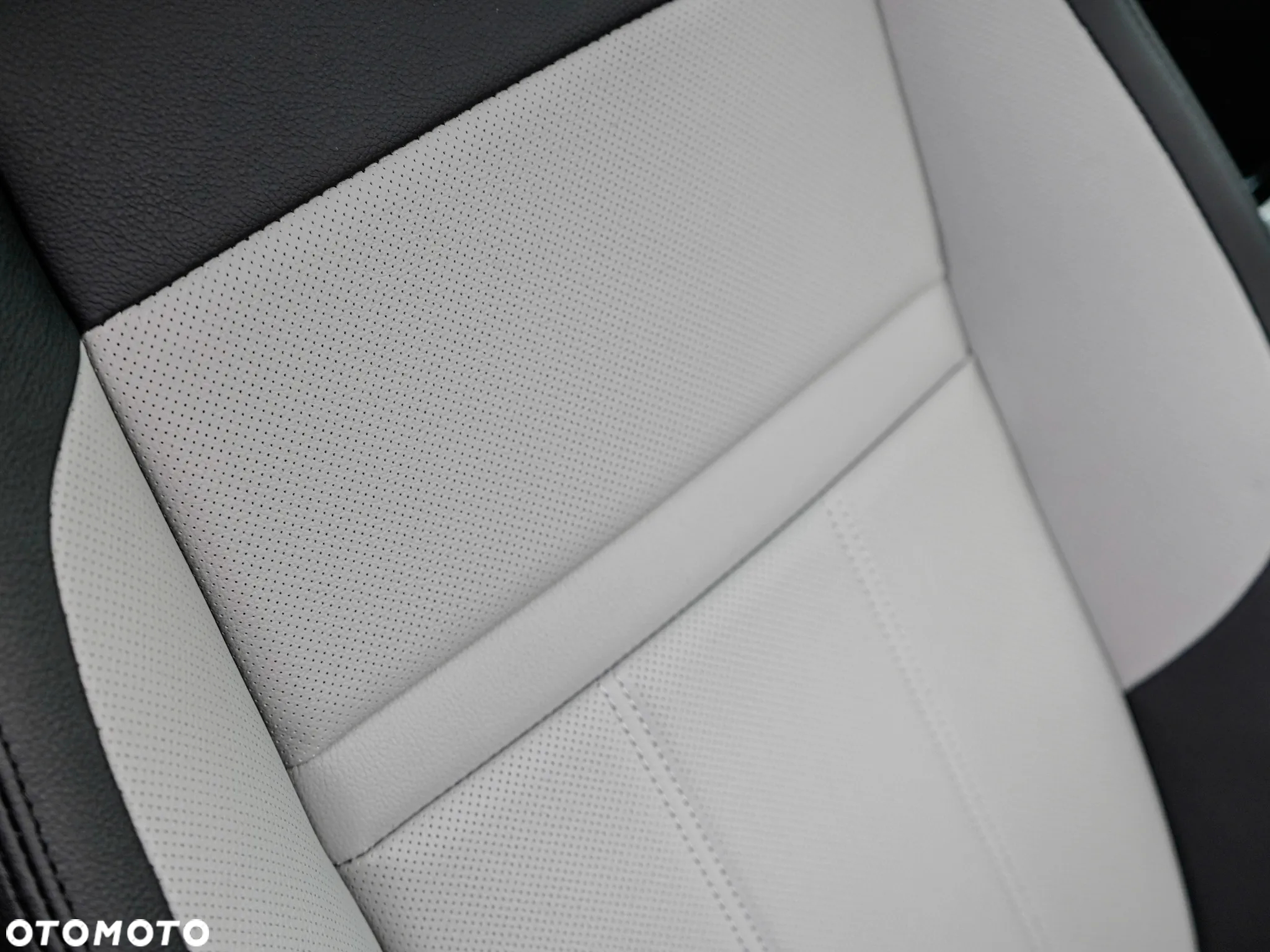 Land Rover Range Rover Evoque D200 Dynamic SE - 18