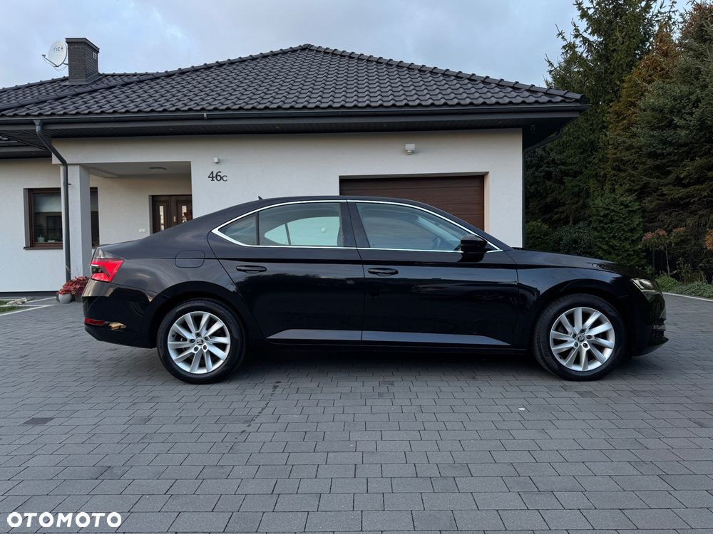 Skoda Superb 2.0 TDI SCR Ambition DSG - 38