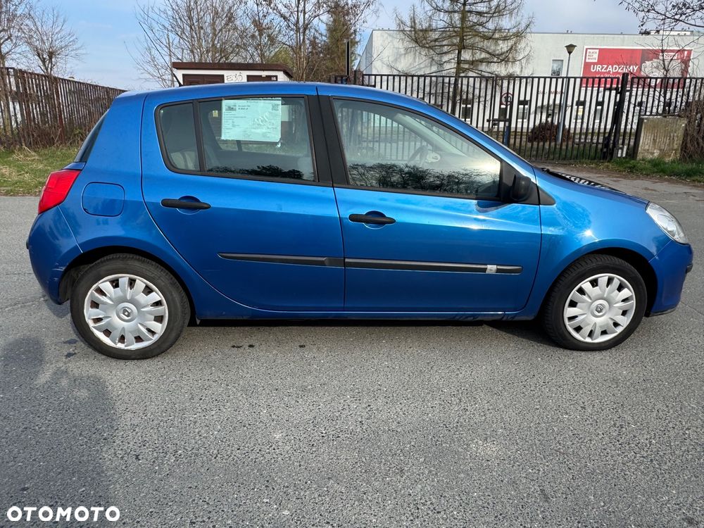 Renault Clio 1.4i RT - 6