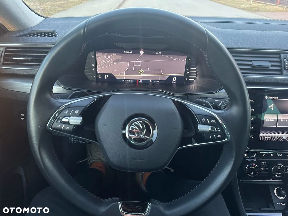 Skoda Superb 2.0 TDI SCR 4x4 Style DSG - 10