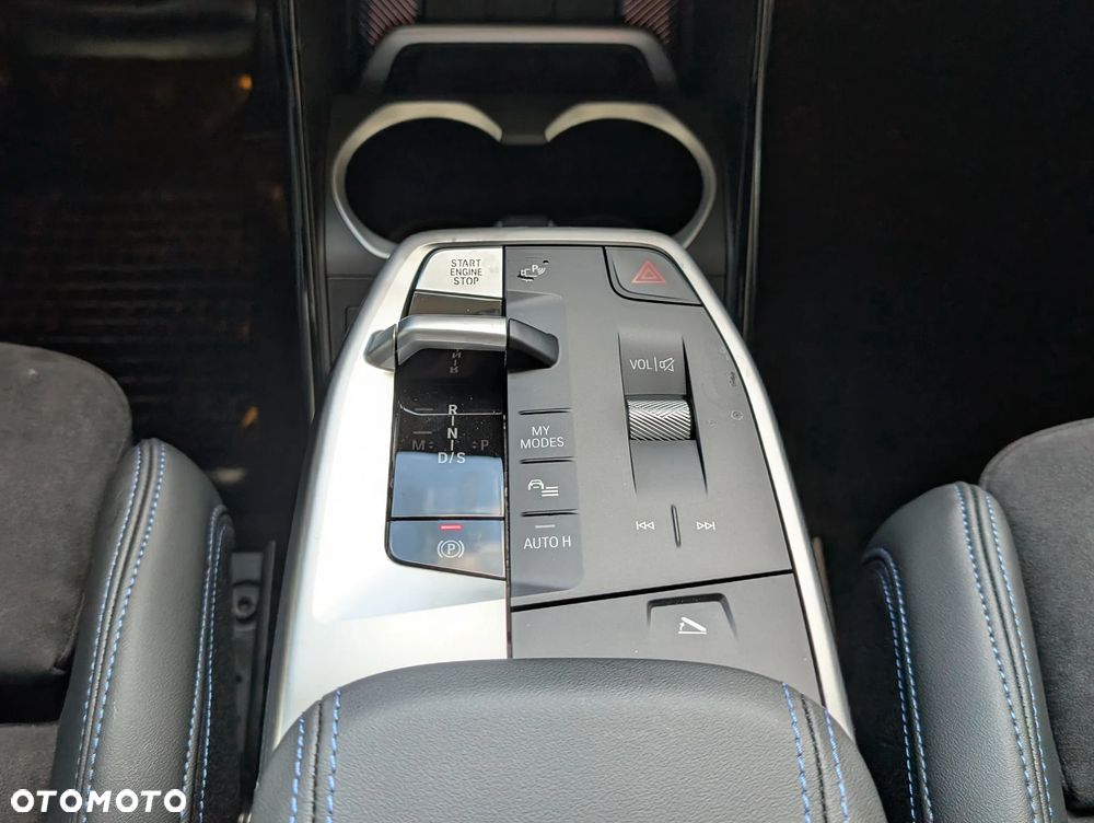 BMW X1 sDrive20i mHEV - 18
