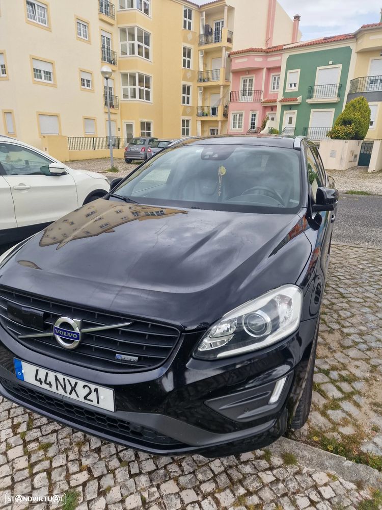 Volvo XC 60 2.0 D4 R-Design Momentum Geartronic - 1