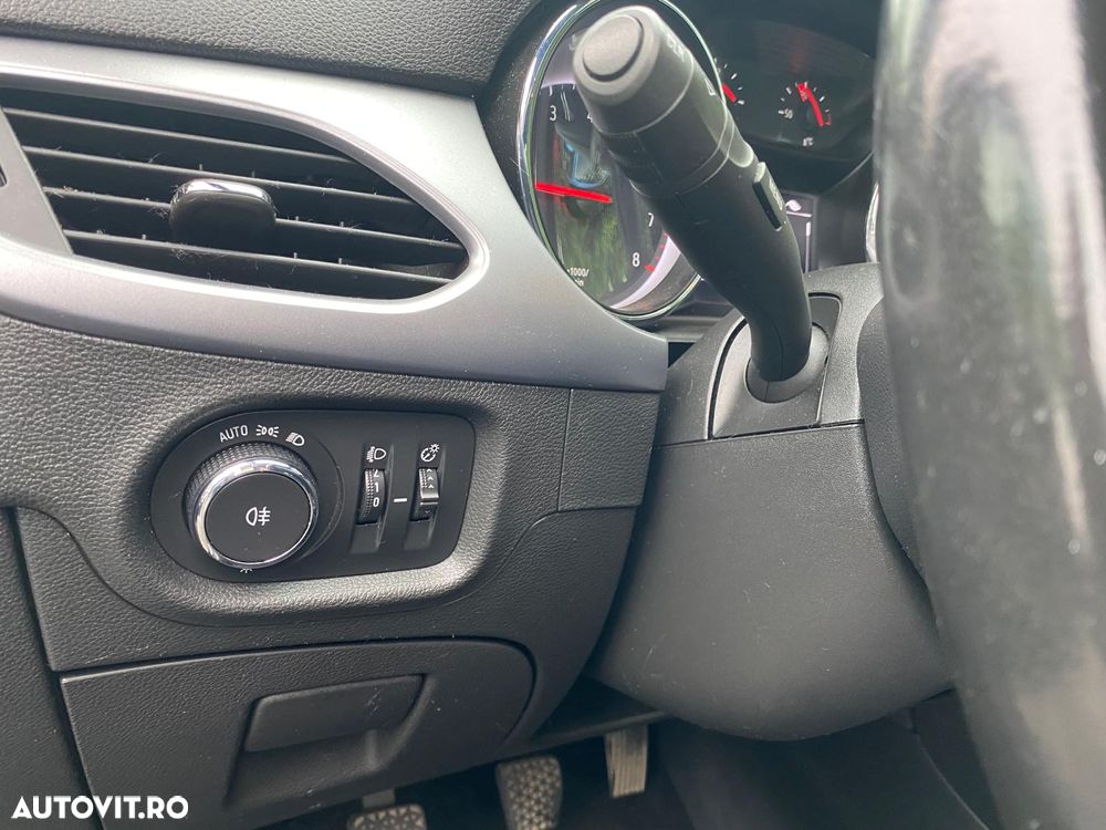 Opel Astra 1.2L Turbo Start/Stop - 15