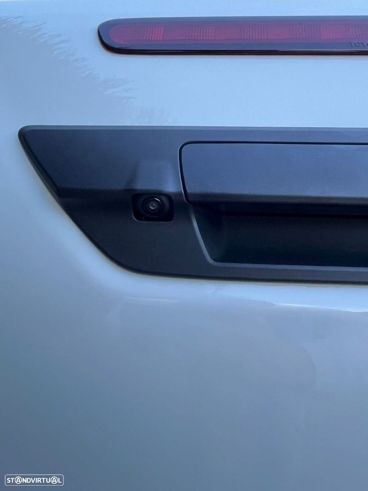 Toyota Hilux 2.4 D-4D 4WD CD CH Aut. - 18