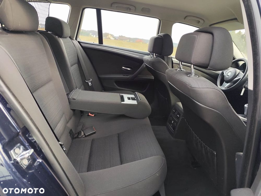 BMW Seria 5 525d - 9