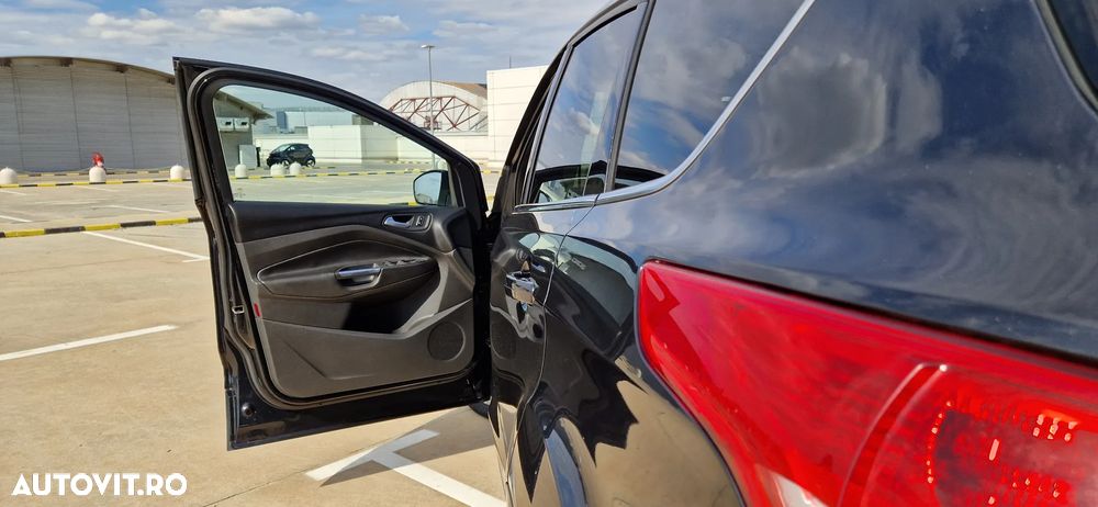 Ford Kuga 2.0 TDCi 4x4 Aut. Titanium - 11