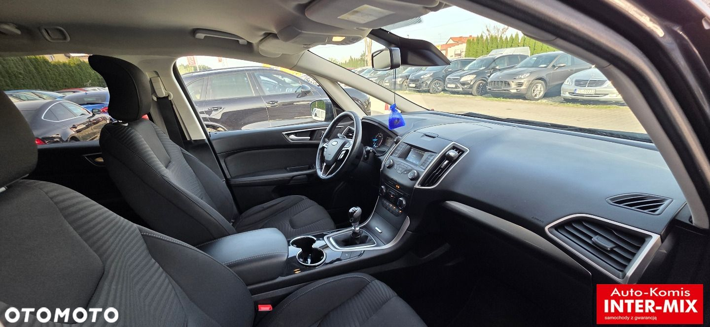 Ford S-Max - 13