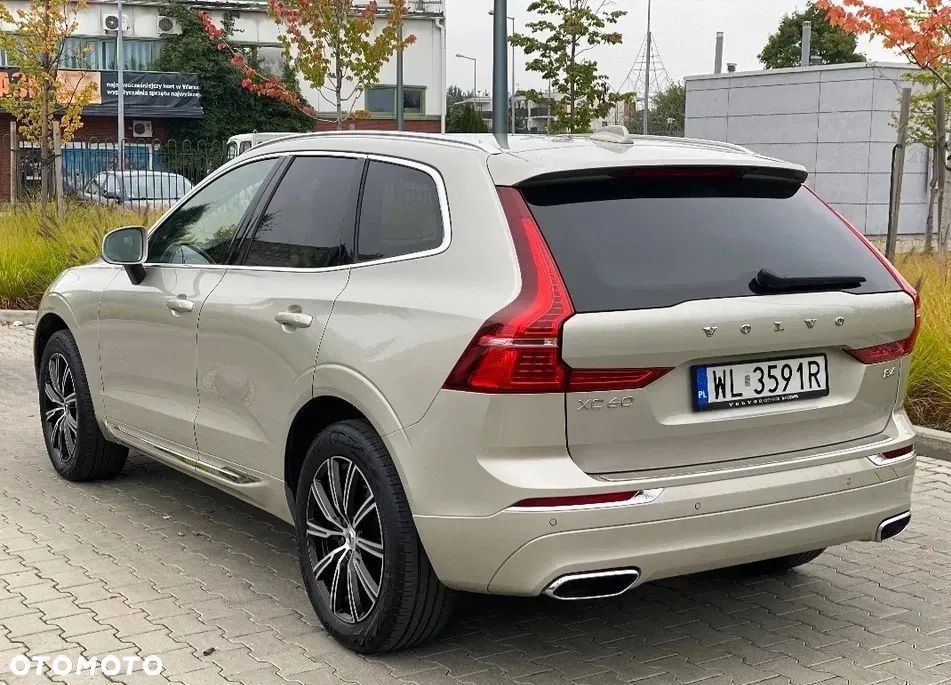 Volvo XC 60 D4 R-Design - 8