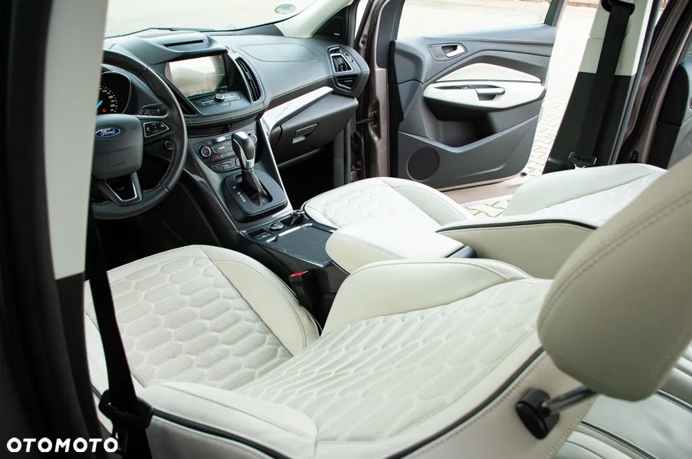 Ford Kuga 1.5 EcoBoost 4x4 Titanium - 8