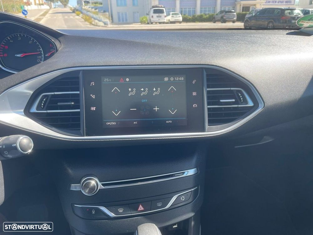 Peugeot 308 1.6 BlueHDi Allure EAT6 - 19