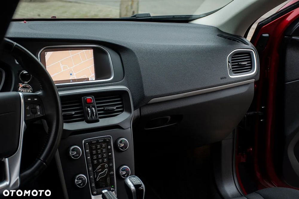 Volvo V40 D3 Drive-E Summum - 32