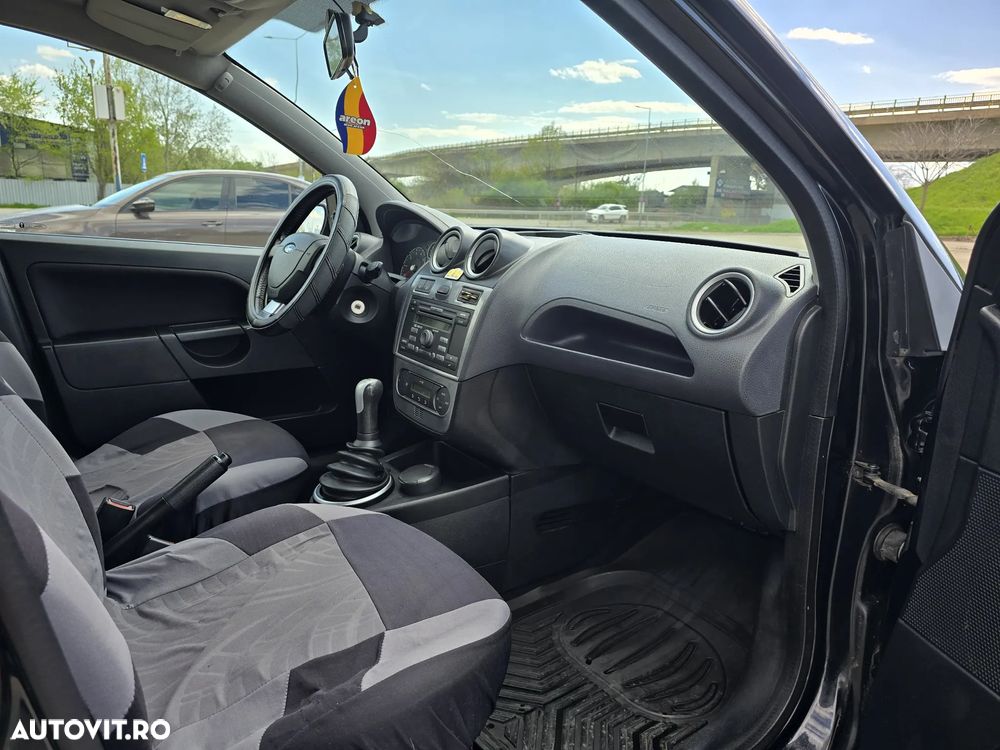 Ford Fiesta - 8