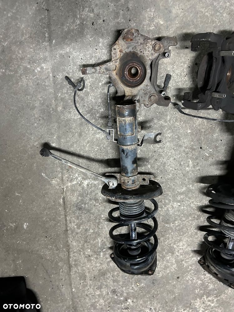 Renault Megane III zwrotnica lewa prawa mc-pherson kopyto noga 1.5 dci - 5