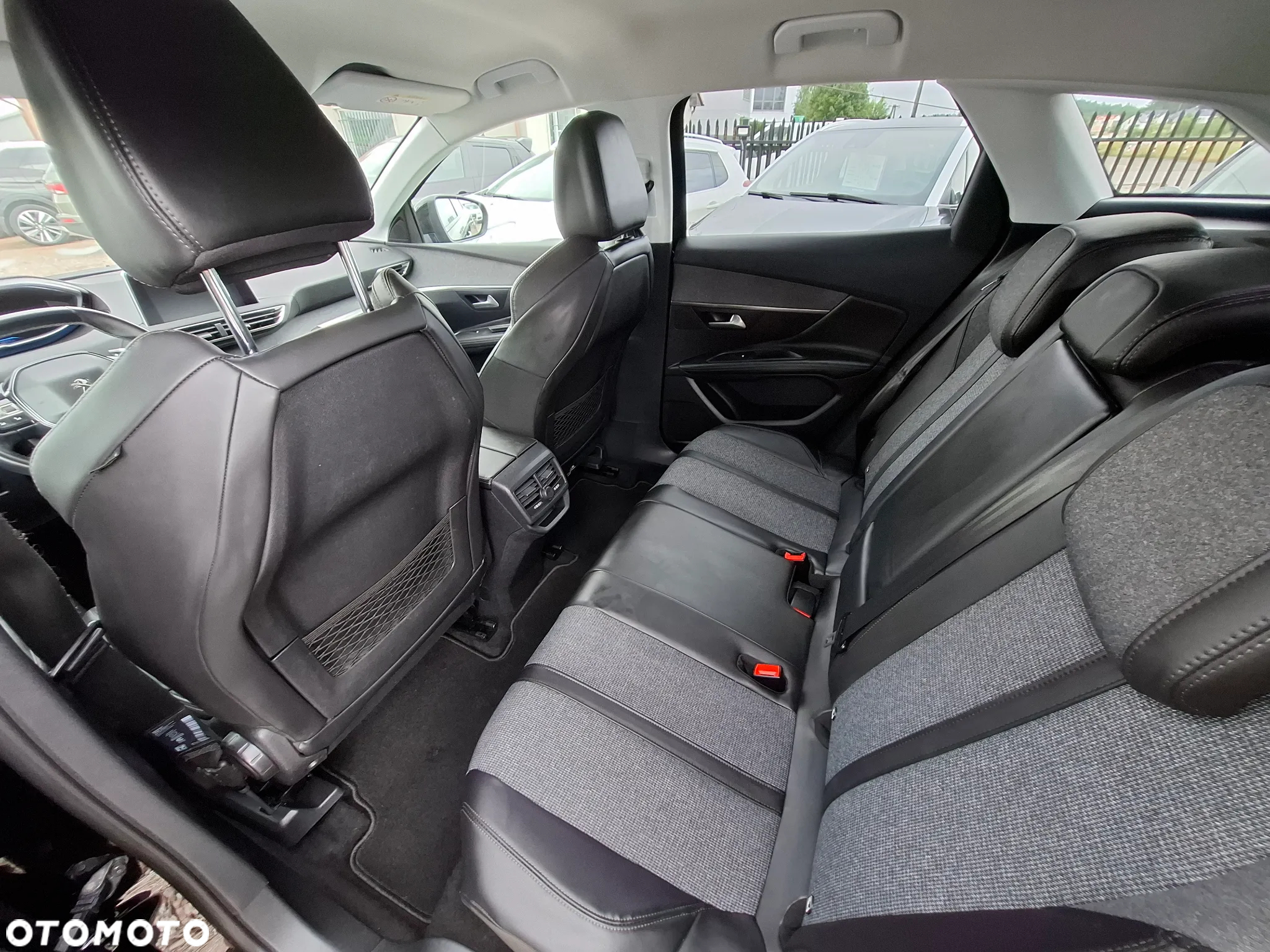 Peugeot 3008 1.6 THP Allure S&S EAT6 - 11