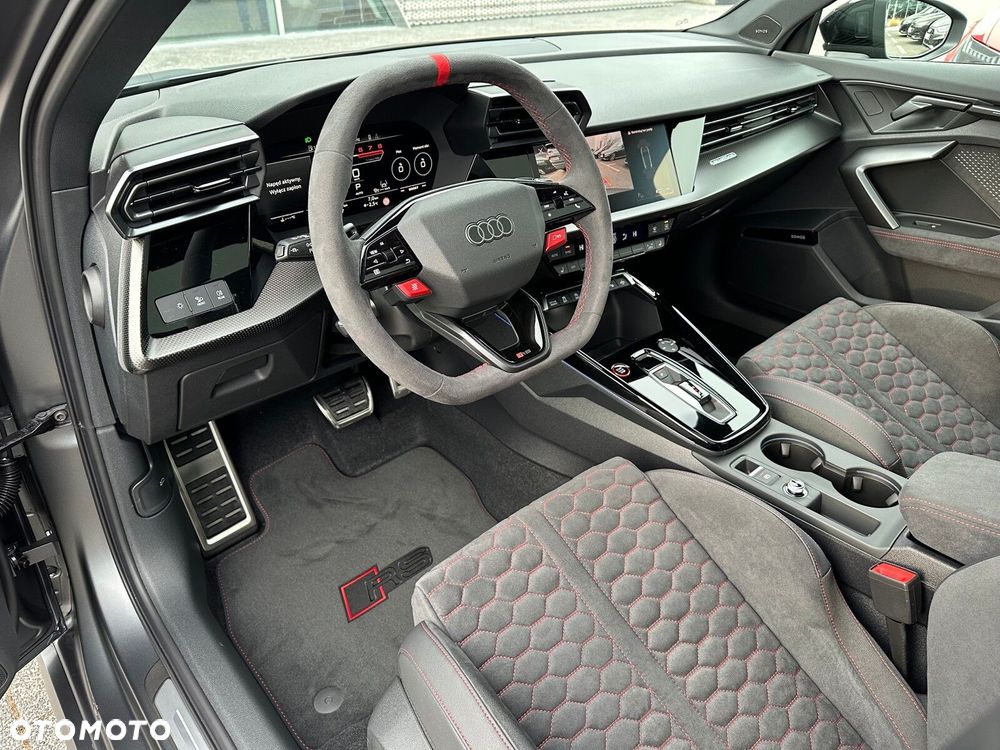 Audi RS3 Sportback - 12