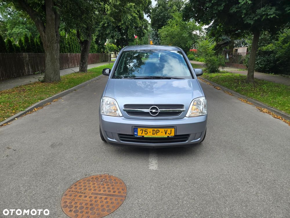 Opel Meriva 1.6 16V (Essentia) - 8