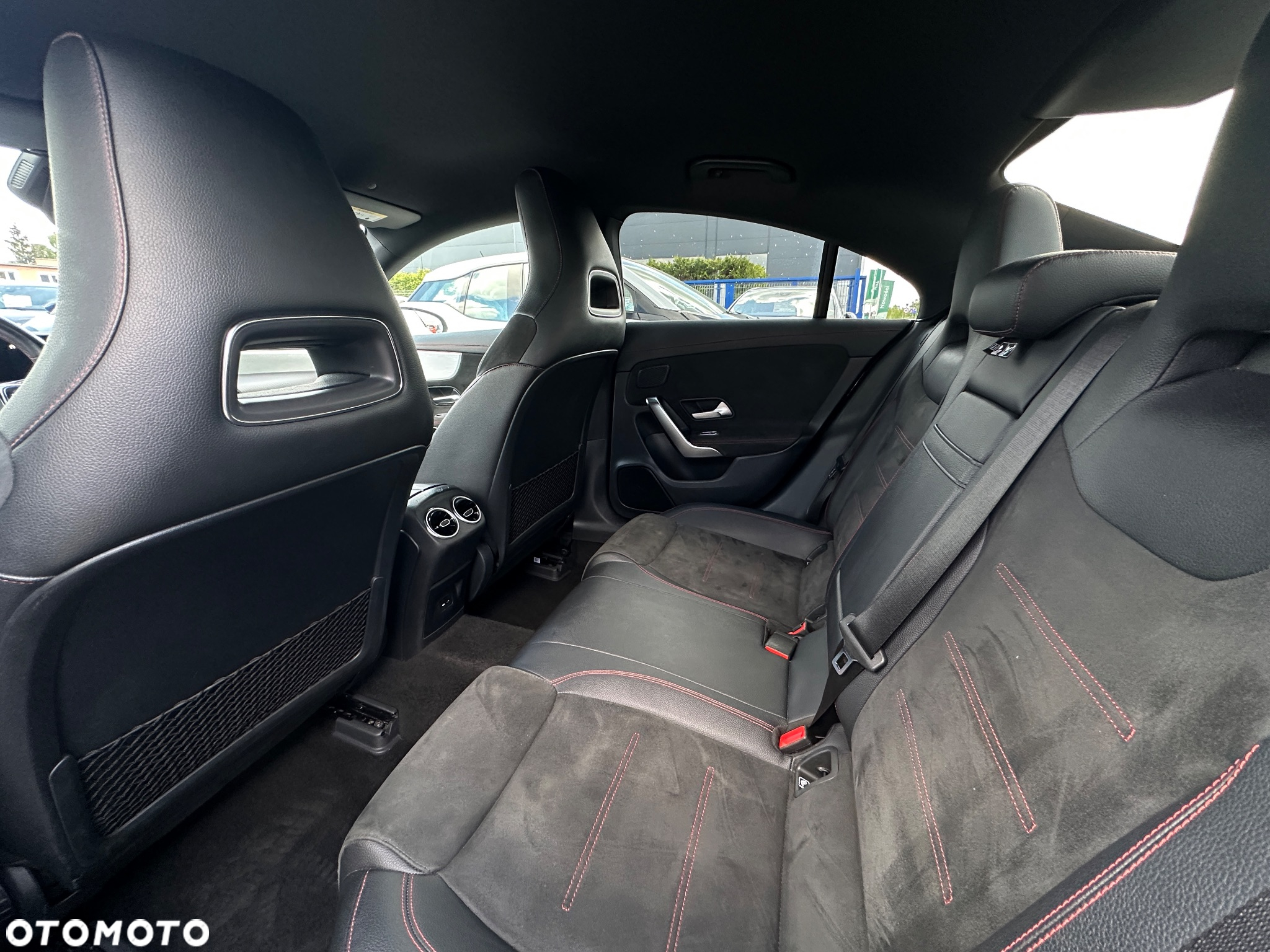 Mercedes-Benz CLA 180 d 7G-DCT AMG Line - 10
