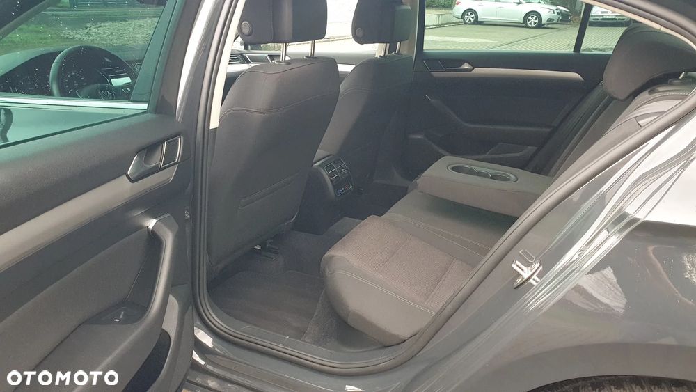 Volkswagen Passat 2.0 TDI BMT Comfortline - 15