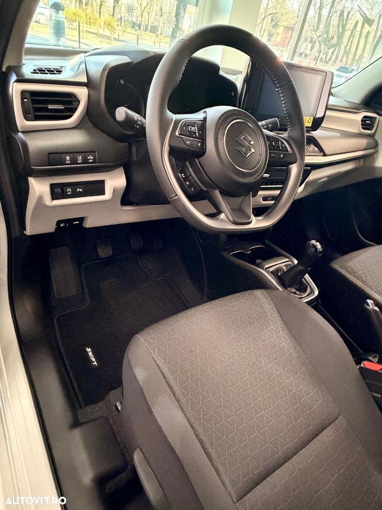 Suzuki Swift 1.2 Dualjet 12V MHEV Spirit - 5