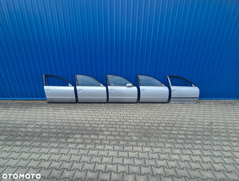 DRZWI PRZÓD PRAWY PRAWE VW PASSAT B5 FL LA7W SREBRNE - 1