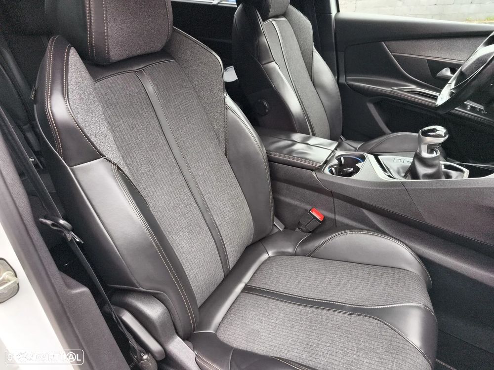 Peugeot 5008 1.5 BlueHDi GT Line - 17