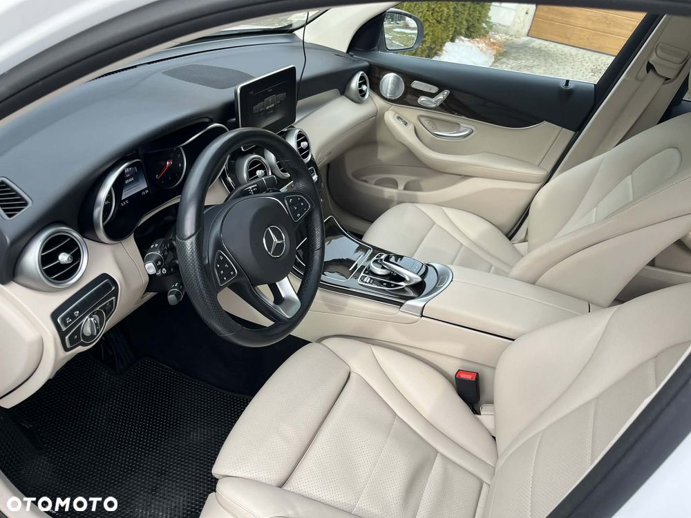 Mercedes-Benz GLC 300 4-Matic - 5