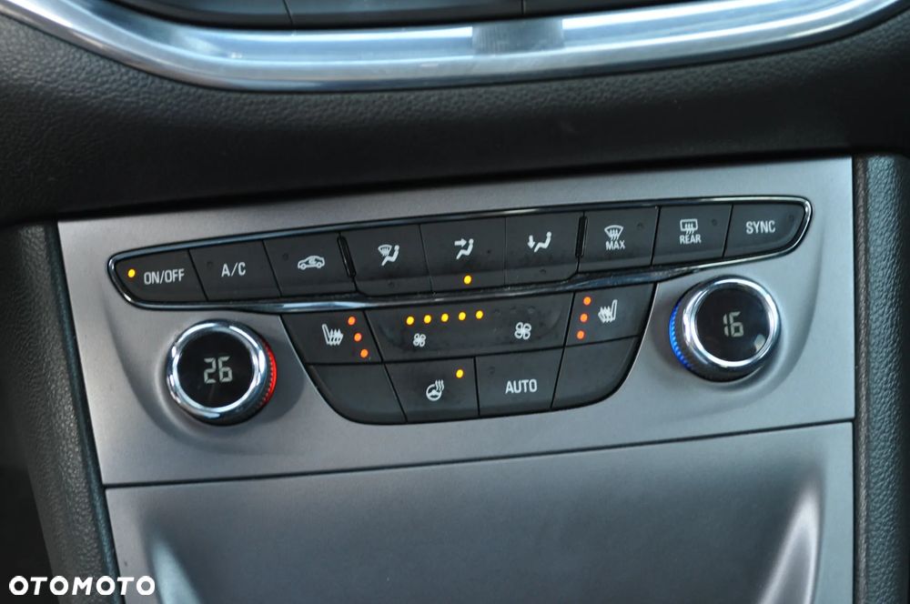 Opel Astra 1.4 Turbo Dynamic - 29