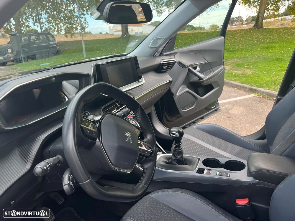 Peugeot 2008 1.2 PureTech Allure Pack - 15