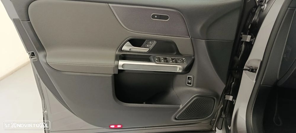 Mercedes-Benz EQB 250 Electric Art - 26