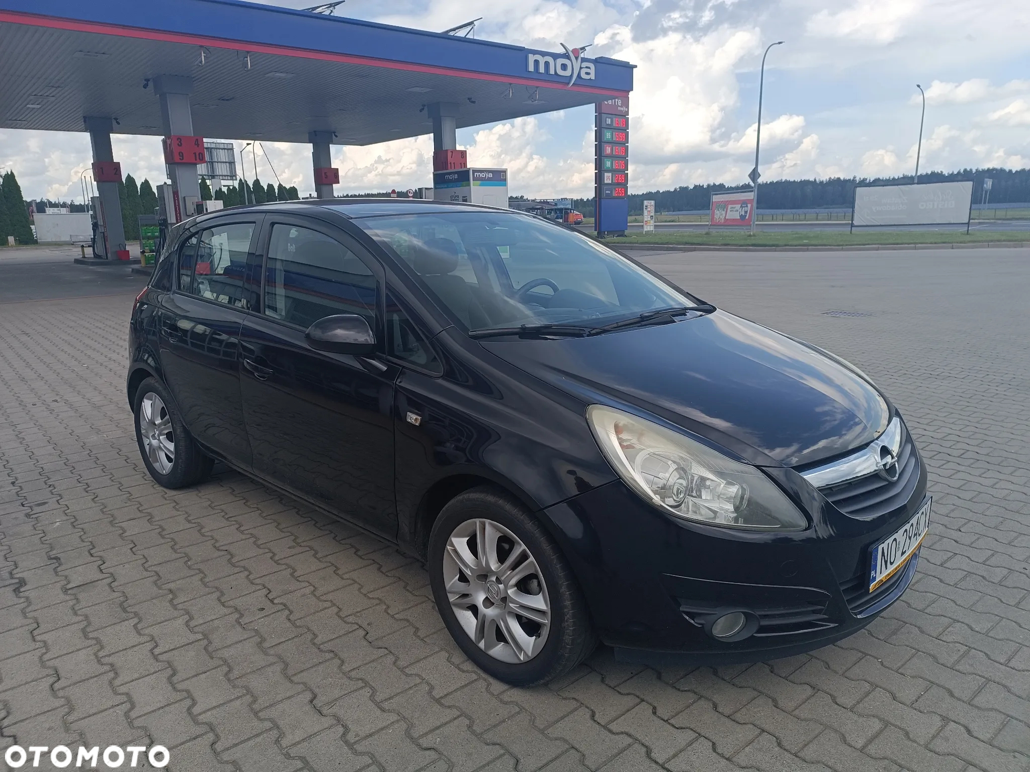 Opel Corsa 1.2 16V Essentia - 2
