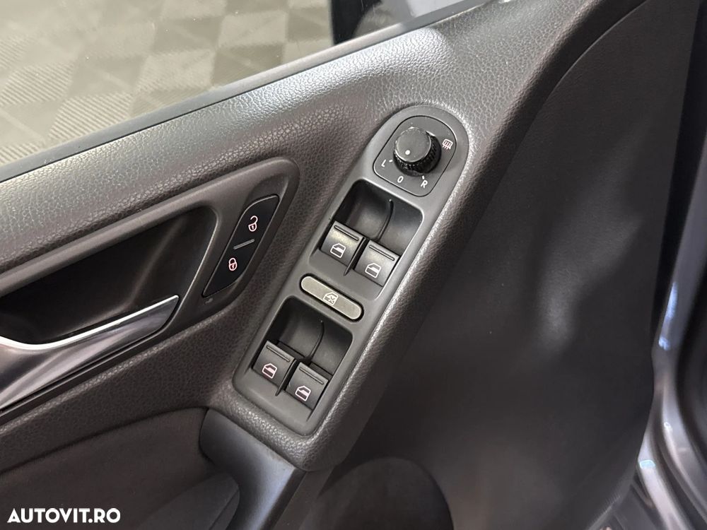 Volkswagen Golf - 15