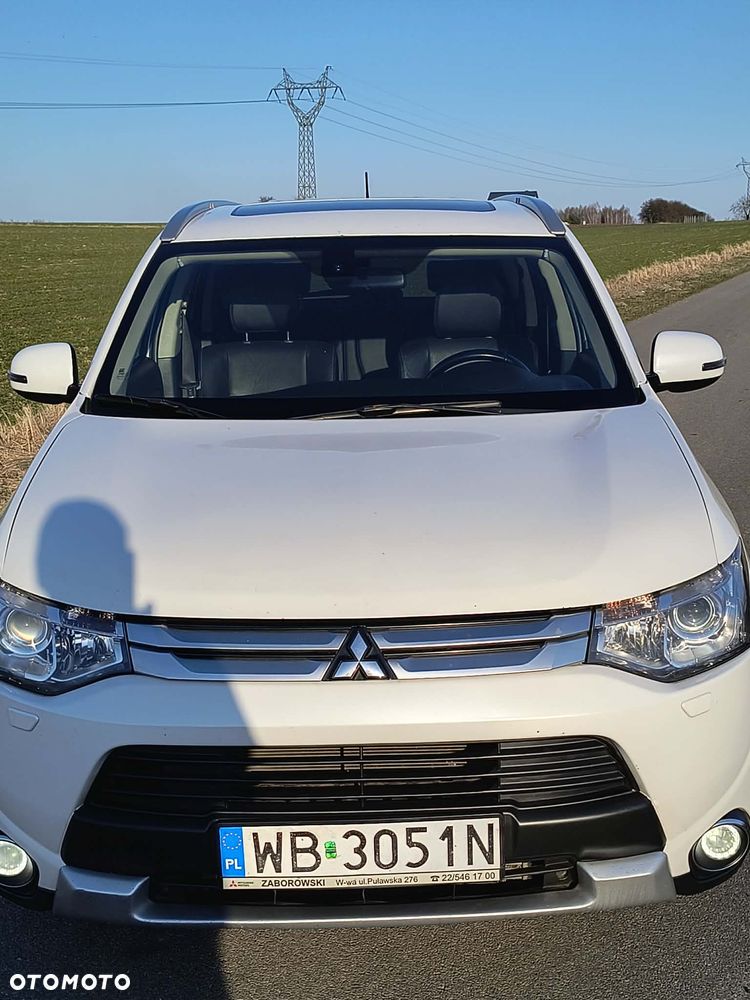 Mitsubishi Outlander 2.2 DID Instyle Navi 4WD - 10