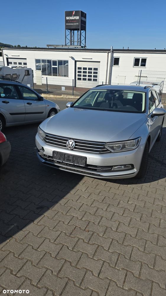 Volkswagen Passat 2.0 TDI SCR DSG Business - 9