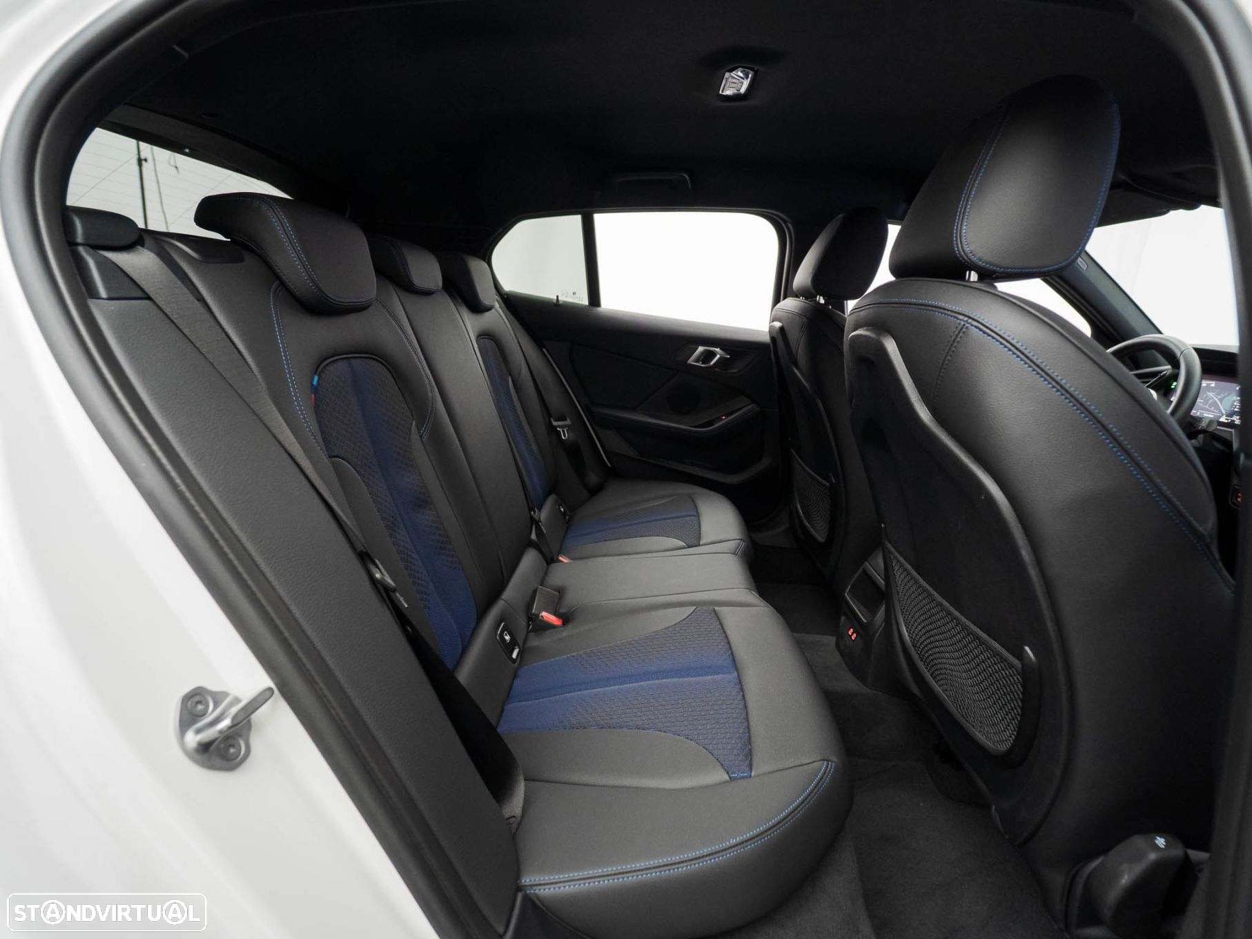 BMW 116 d Pack Desportivo M Auto - 36