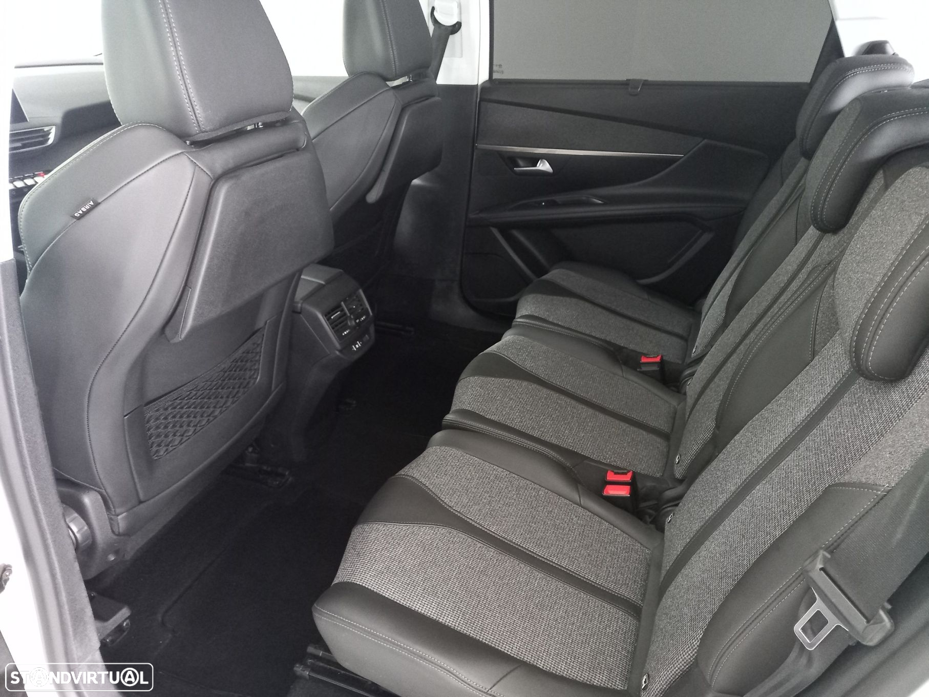 Peugeot 5008 1.5 BlueHDi Allure EAT8 - 10