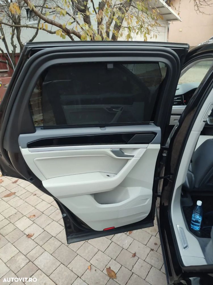 Volkswagen Touareg 3.0 V6 TDI 4Motion DPF Automatik Elegance - 4