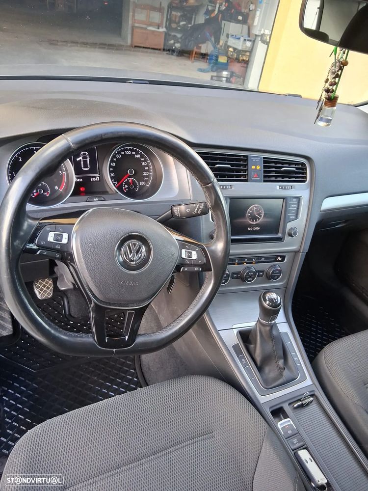 VW Golf 1.6 TDi BlueMotion Confortline - 6