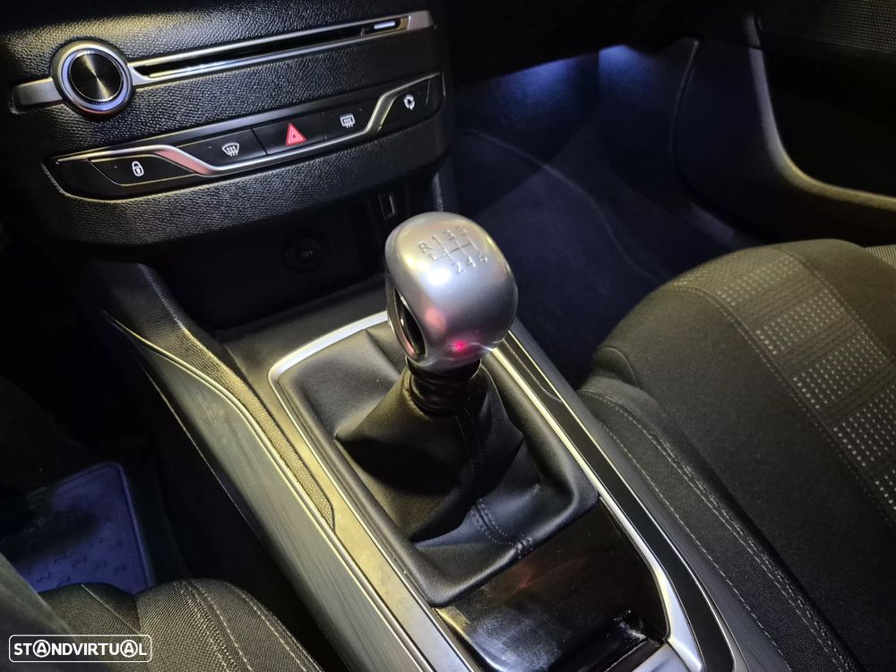 Peugeot 308 SW 1.6 BlueHDi Style - 18