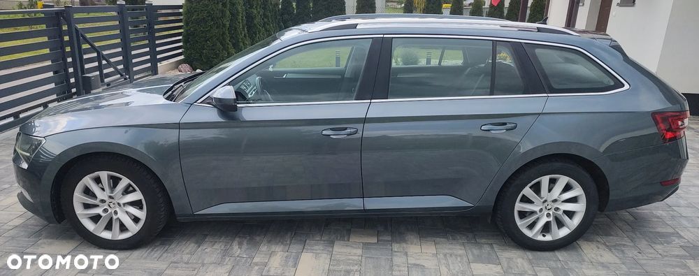 Skoda Superb 2.0 TDI Ambition DSG - 6