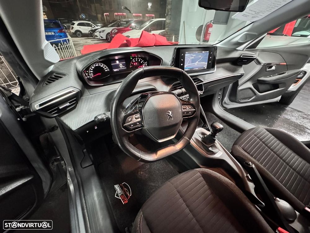 Peugeot 208 1.2 PureTech Active - 12