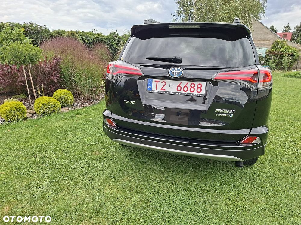 Toyota RAV4 - 8