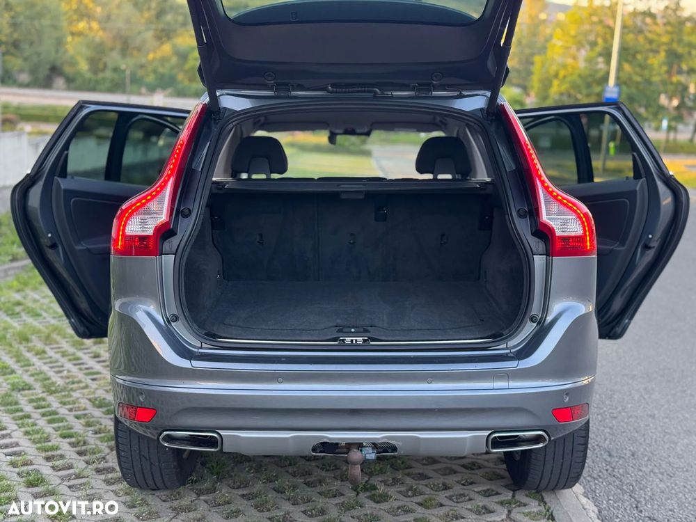 Volvo XC 60 D4 Geartronic Summum - 24