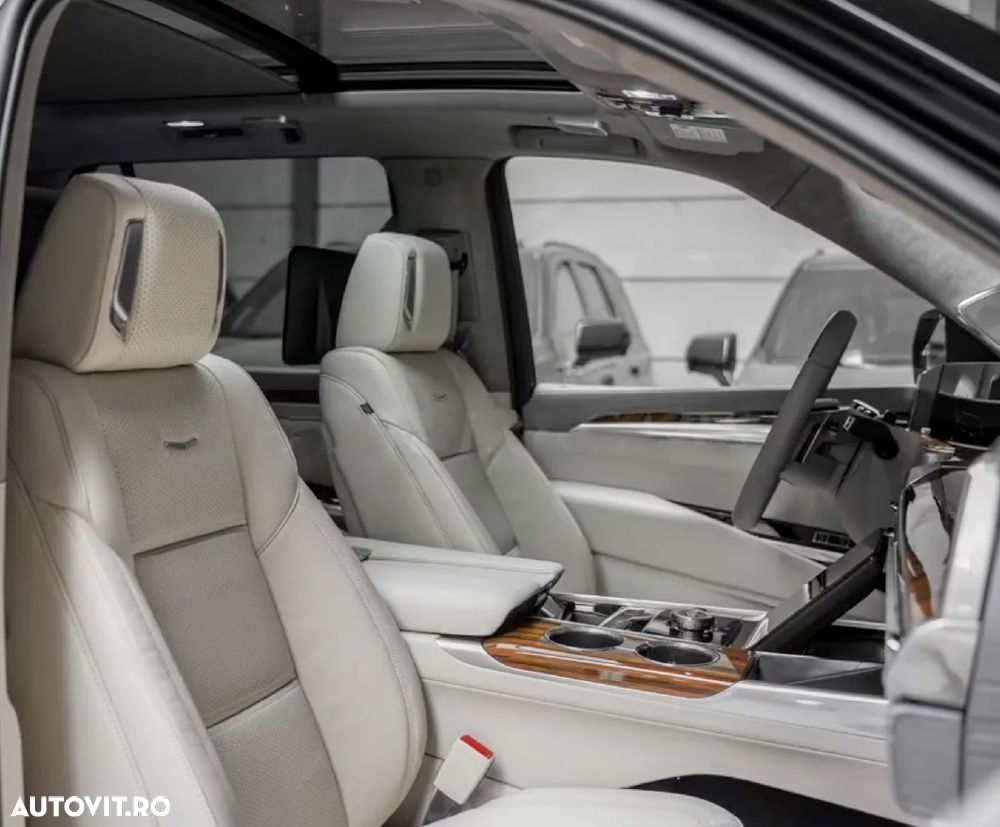 Cadillac Escalade - 10