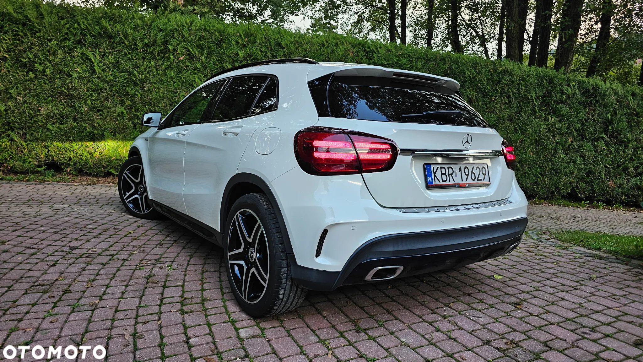 Mercedes-Benz GLA 200 d 7G-DCT AMG Line - 2