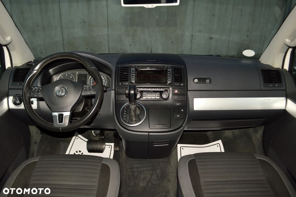 Volkswagen Multivan - 14
