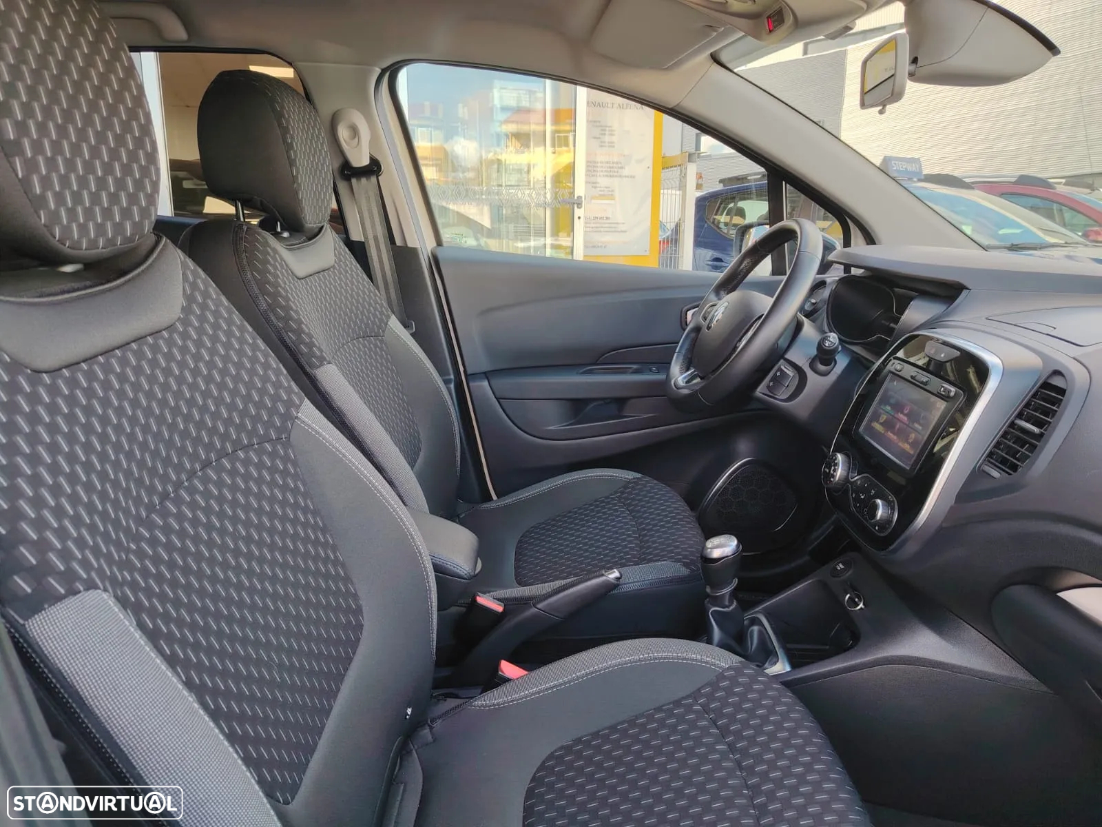 Renault Captur 1.2 TCe Exclusive - 24